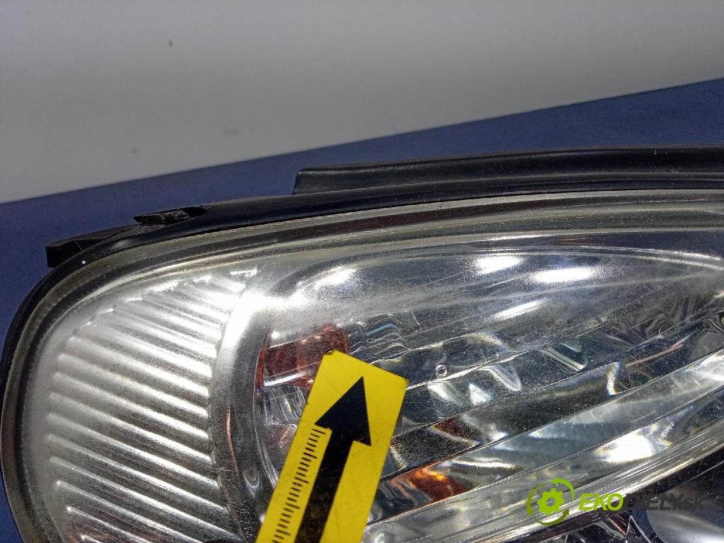 Kia Carens 2007 Reflektor: v pravo: 92102-1D0