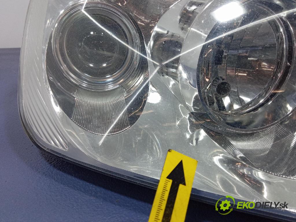 Kia Carens 2007 Reflektor: v pravo: 92102-1D0