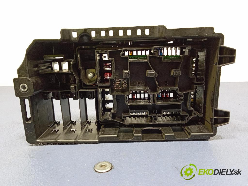 Mercedes S-Klasa 2022 skříňka Pojistky A2239061602