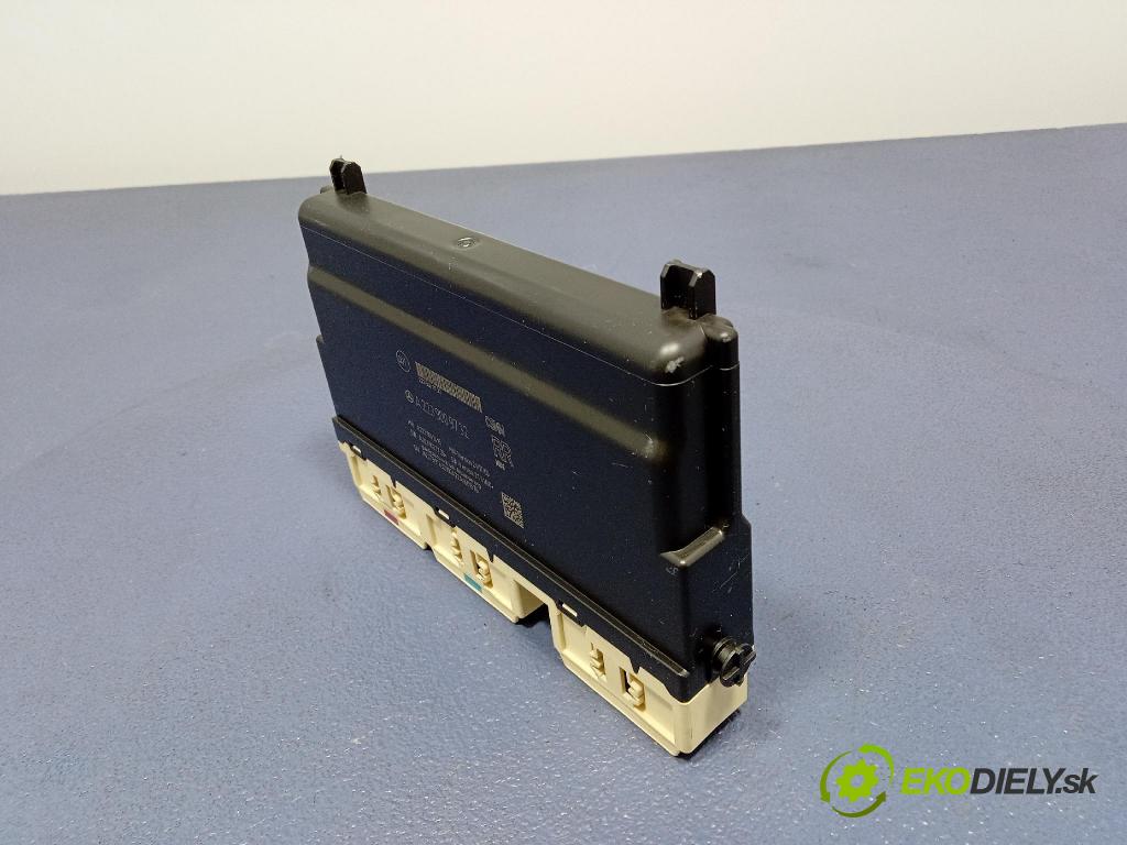 Mercedes S-Klasa 2022 řídící jednotka Sedačka: A2239009732