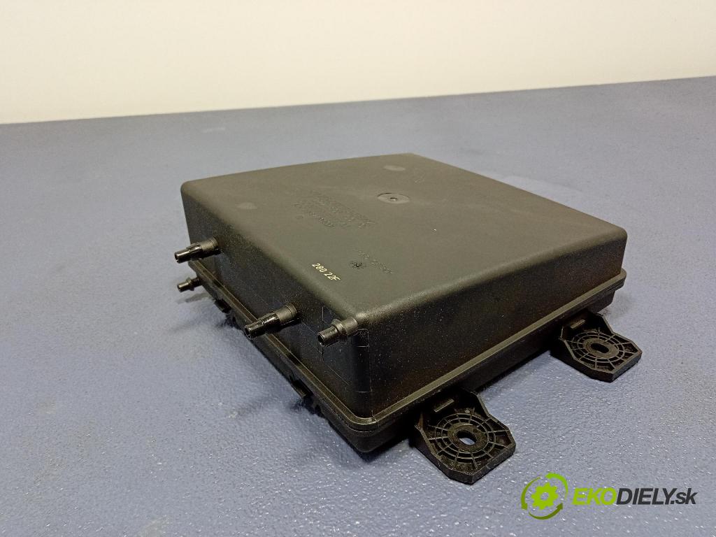 Mercedes S-Klasa 2022 Nádrž: Vzduch: A2228050019