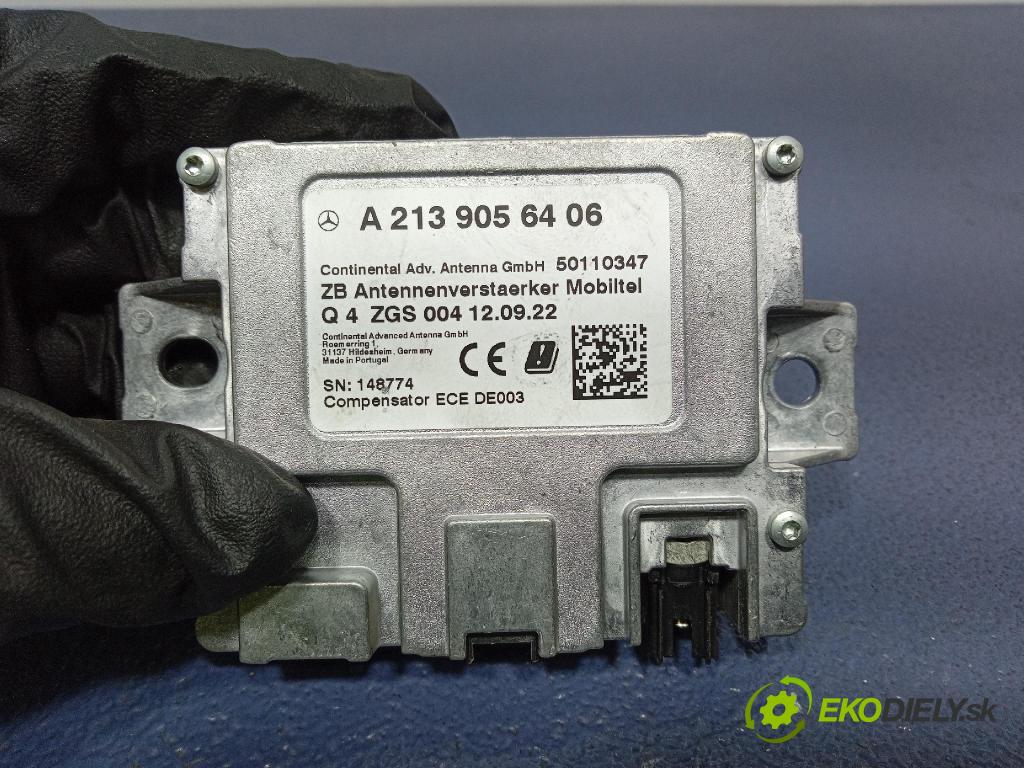 Mercedes S-Klasa 2022 Zesilovač: Letecký / GPS A2139056406