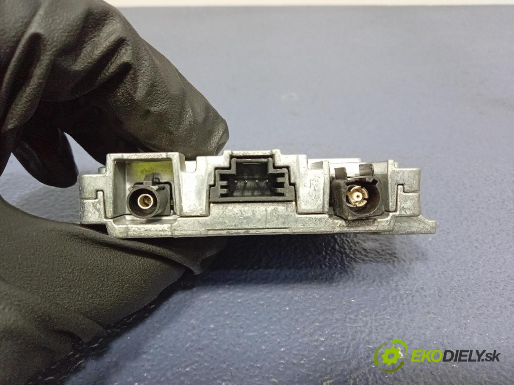 Mercedes S-Klasa 2022 Zesilovač: Letecký / GPS A2139056406