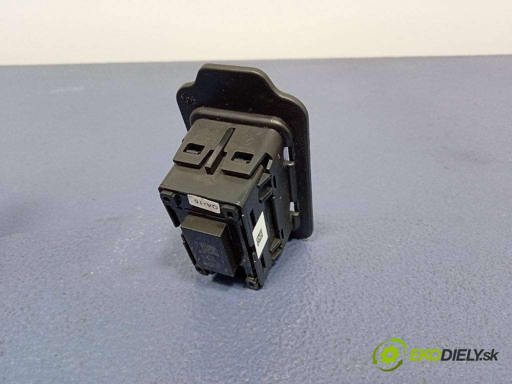 Mercedes S-Klasa 2022 prepínač Klapky: kufra: A2239051703