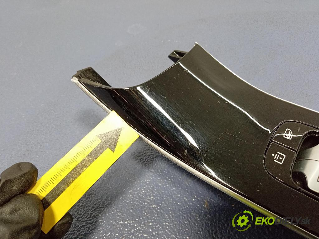 Mercedes S-Klasa 2022 prepínač Okná: A2239000930