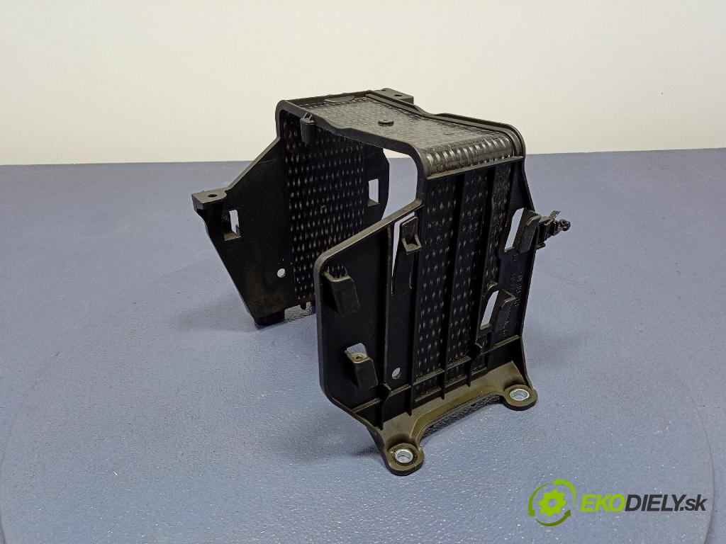 Mercedes S-Klasa 2022 Základ: batéria A2235457701