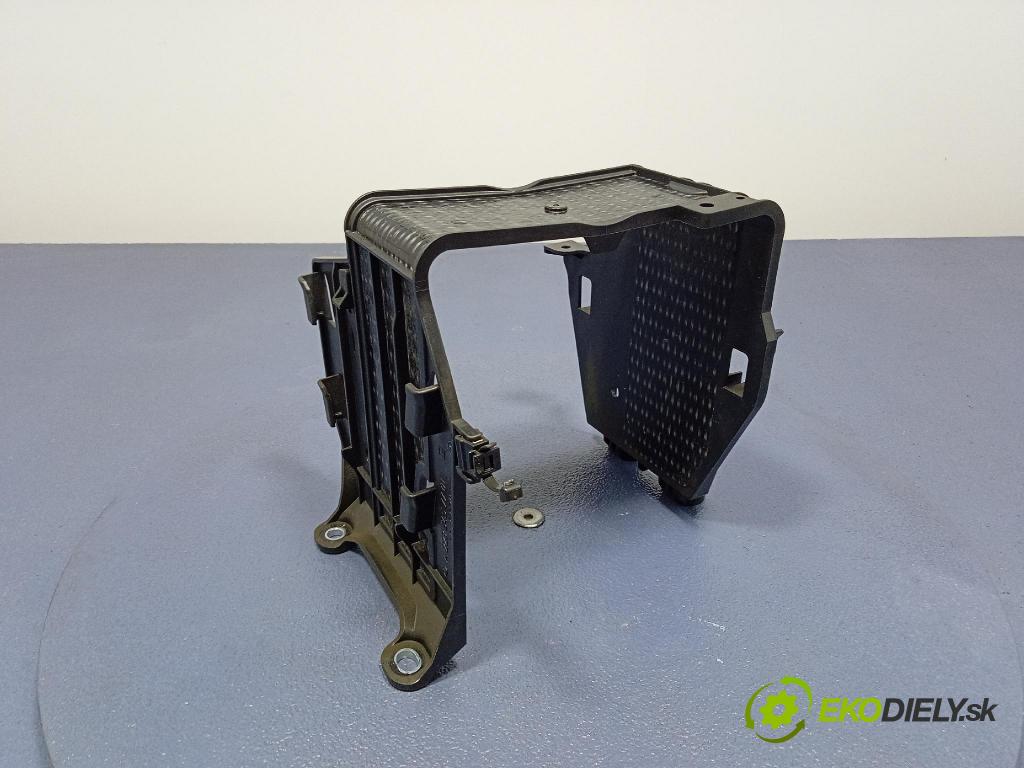 Mercedes S-Klasa 2022 Základ: Akumulatora: A2235457701