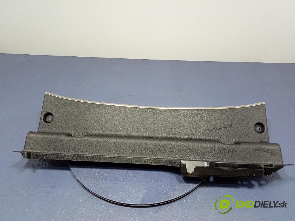 Mercedes S-Klasa 2022 lišta kufra: A2236908300