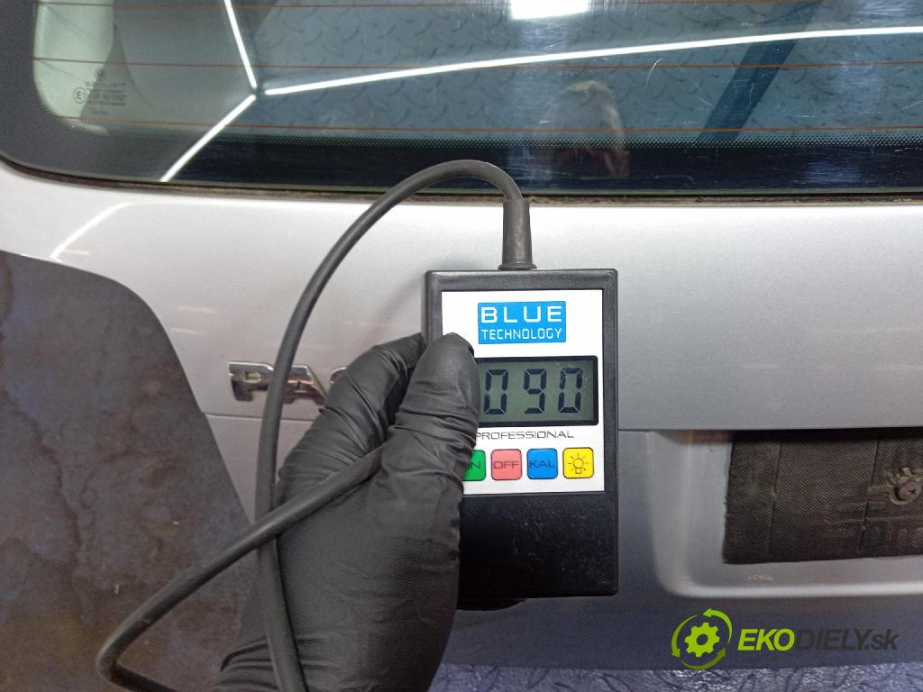 Vw Passat 2001 zadna dveře kufra: kufra: