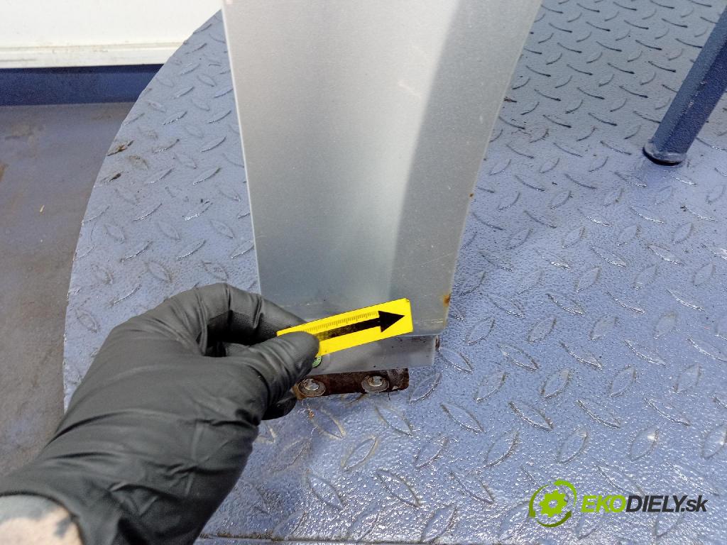 Vw Passat 2001 blatník Predné v pravo: