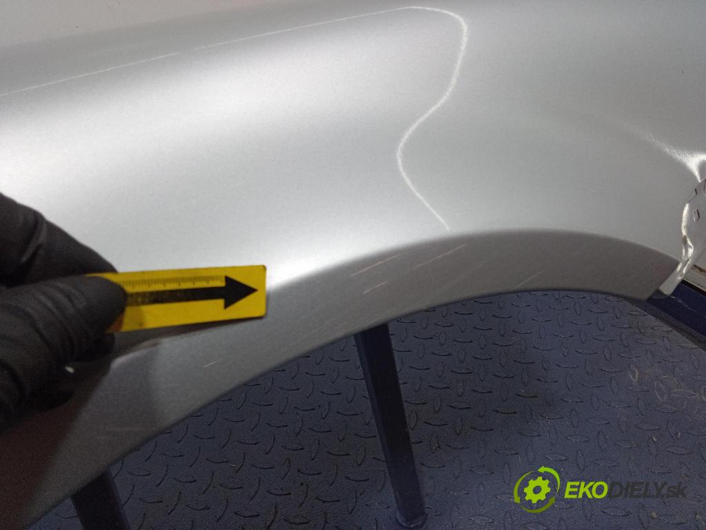 Vw Passat 2001 blatník Predné v pravo: