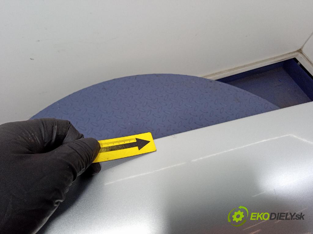 Vw Passat 2001 blatník Predné v pravo: