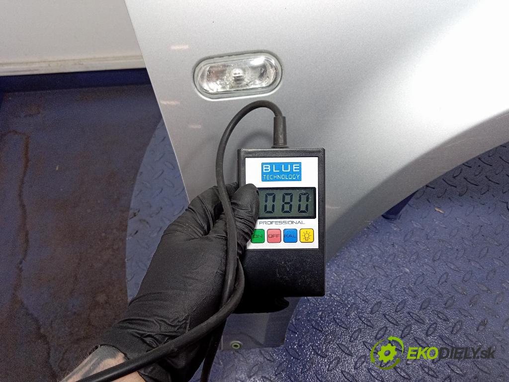 Vw Passat 2001 blatník Predné v pravo: