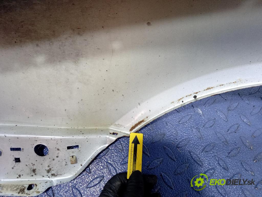 Vw Passat 2001 blatník Predné v pravo: