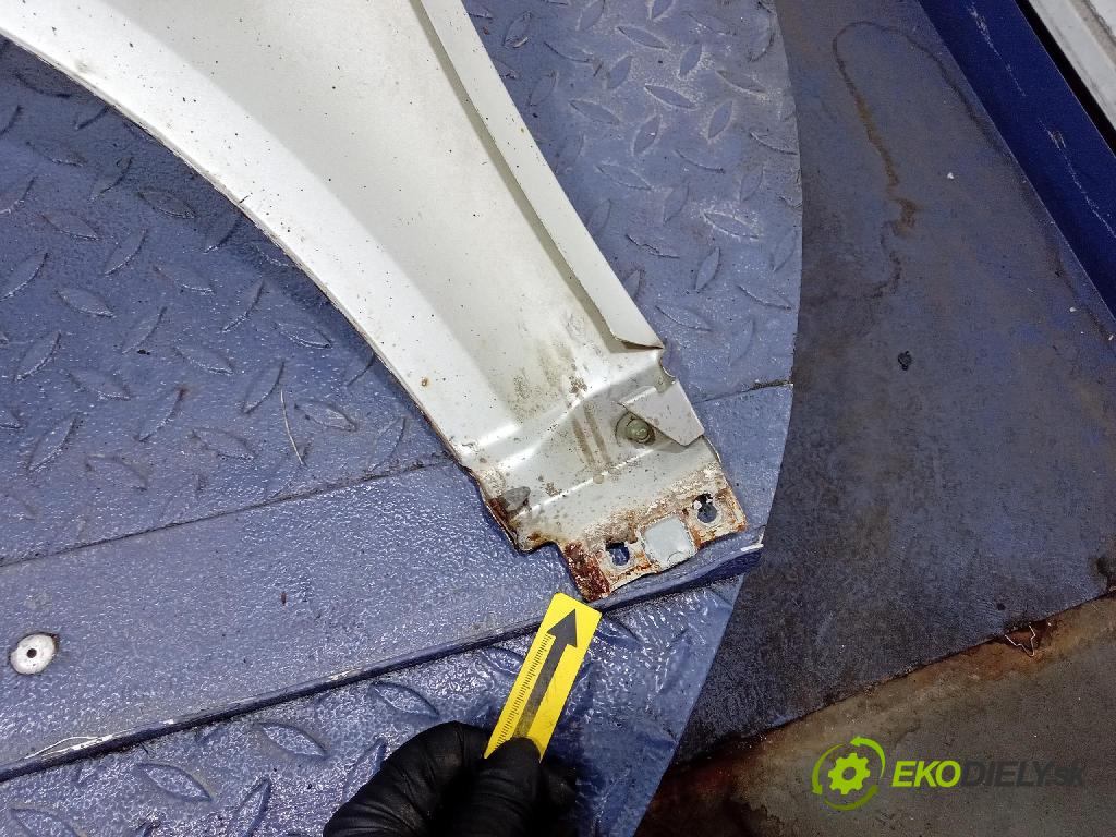 Vw Passat 2001 blatník Predné v pravo: 