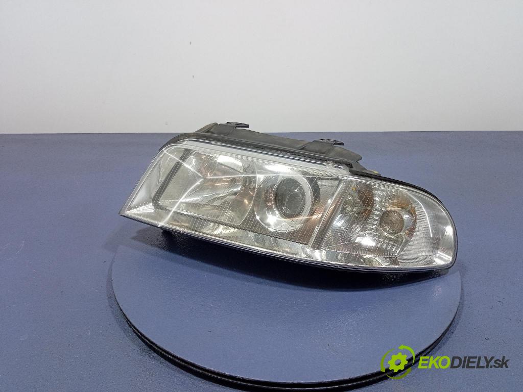 Audi A4 2000 Reflektor: Vľavo: 8D0941003AN