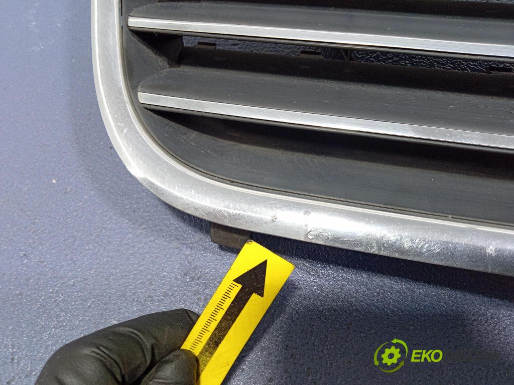 Vw Passat 2001 miežka / Gril: 3B0853651