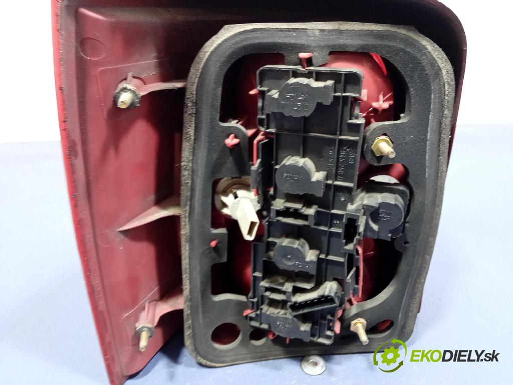 Vw Passat 2001 světlo Zad: Práva: Mimo: