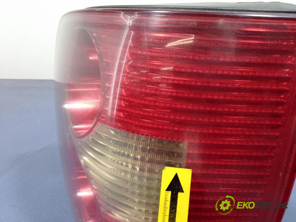 Vw Passat 2001 světlo Zad: Práva: Mimo: