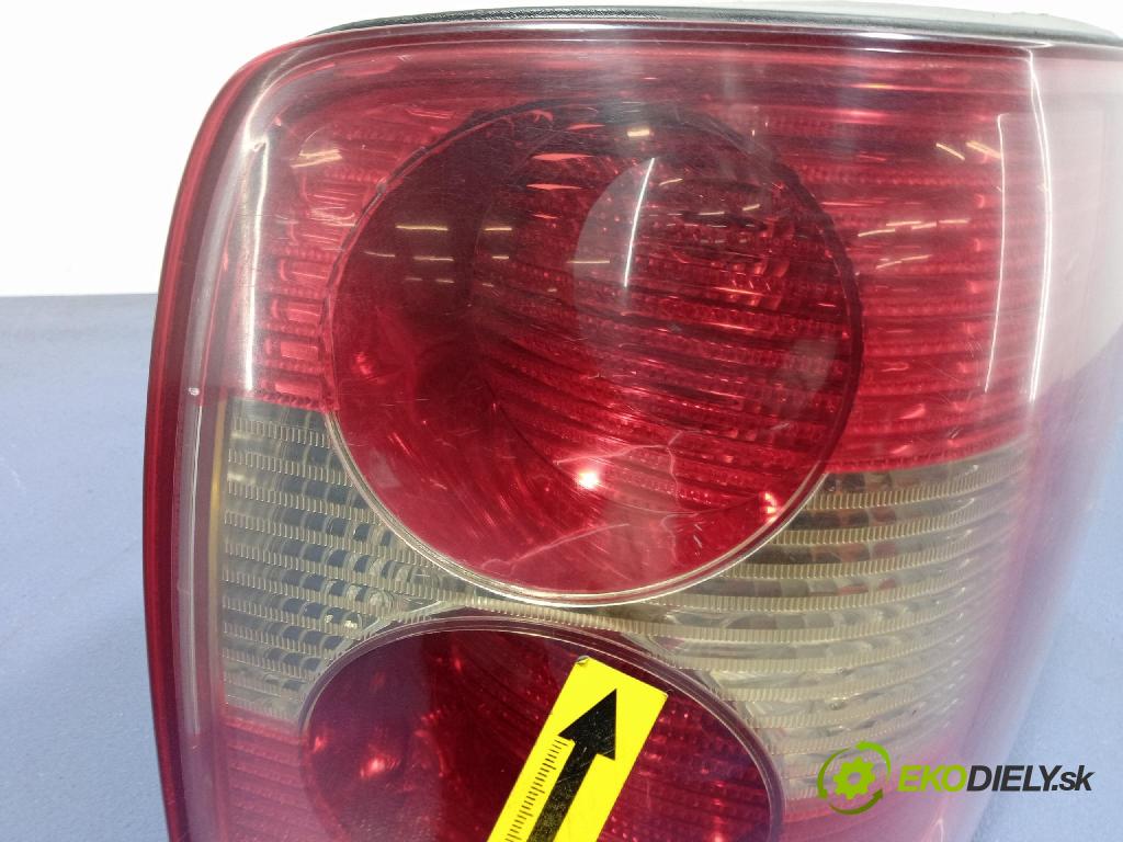 Vw Passat 2001 světlo Zad: Práva: Mimo: