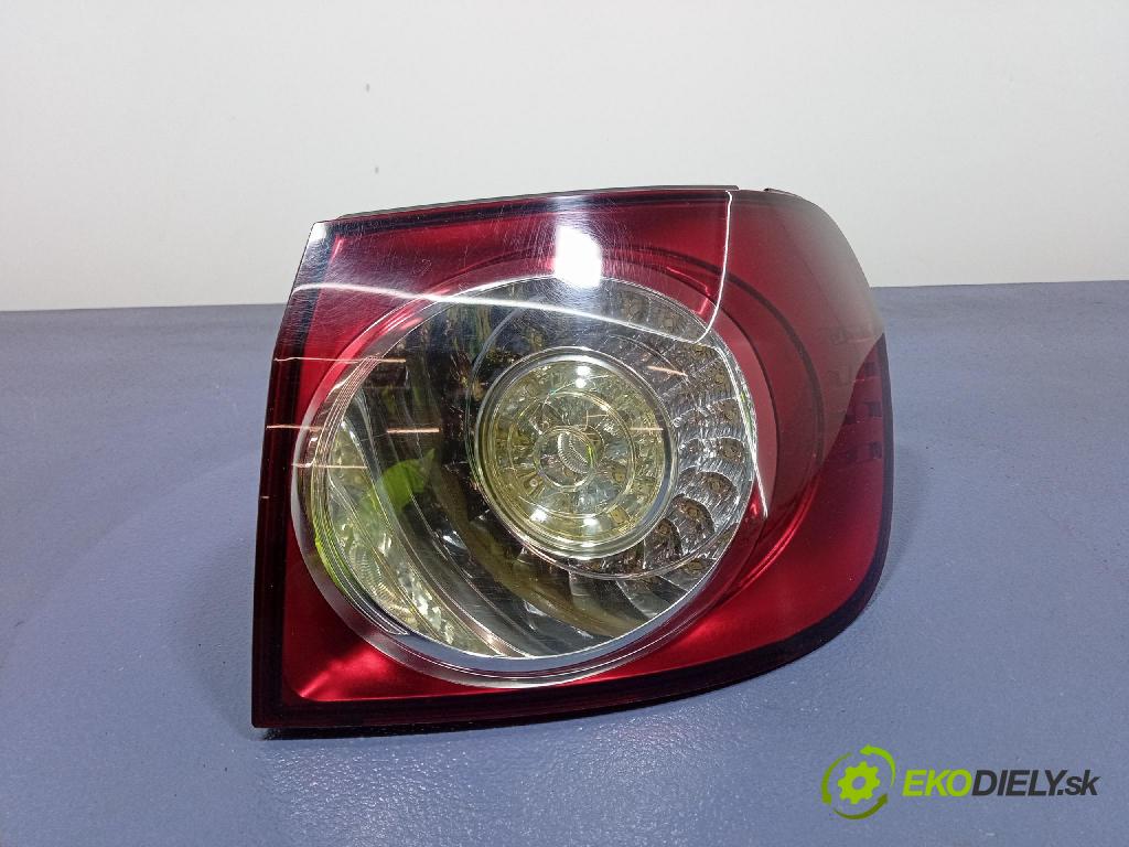 Vw Golf 2008 svetlo / reflektor zad Prava: Vonkajsia: 5M0945096N