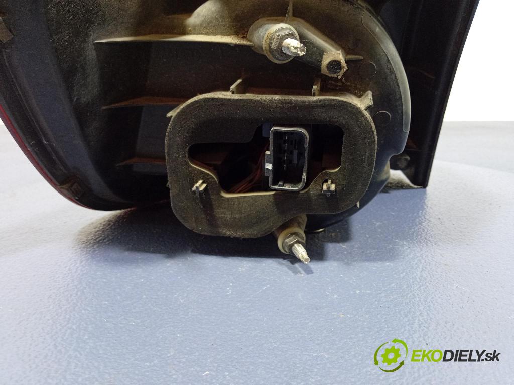 Vw Golf 2008 svetlo / reflektor zad Prava: Vonkajsia: 5M0945096N