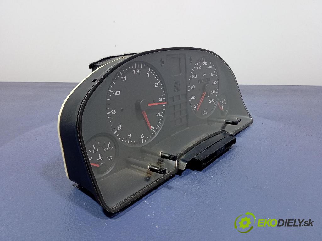 Audi 80 1993 Přístrojová deska 8A0919033CA