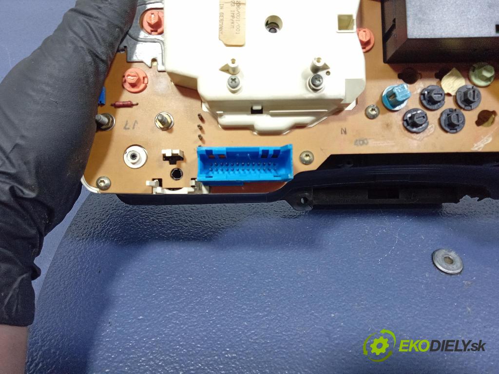 Audi 80 1993 Přístrojová deska 8A0919033CA