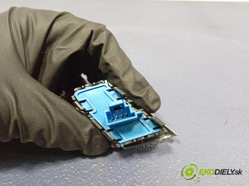 Mercedes S-Klasa 2022 prepínač A2239052405