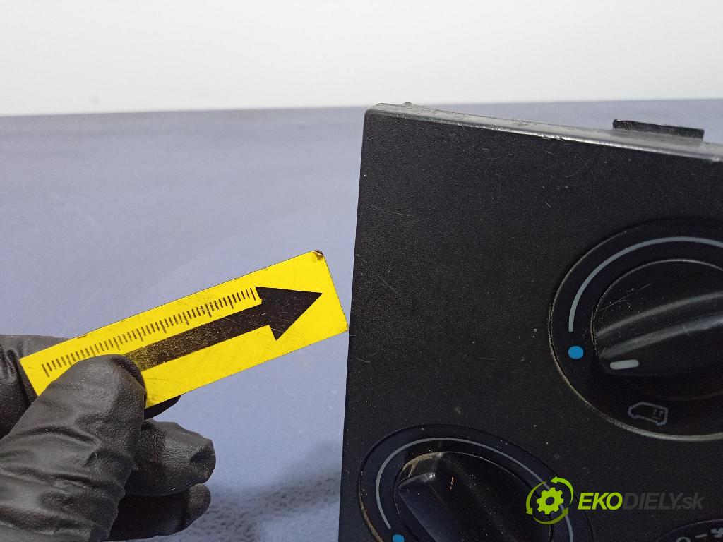 Vw Transporter 2000 prepínač Klimatizácia: Prúd vzduchu: 7D1819045L