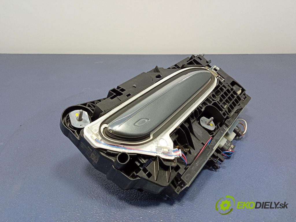 Mercedes S-Klasa 2022 rukoväť zad Prava: 0997609203