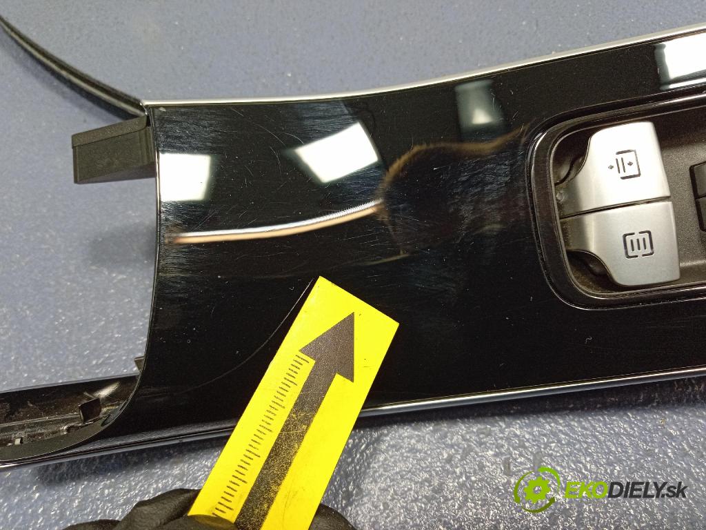 Mercedes S-Klasa 2022 prepínač Okná: A2239051810