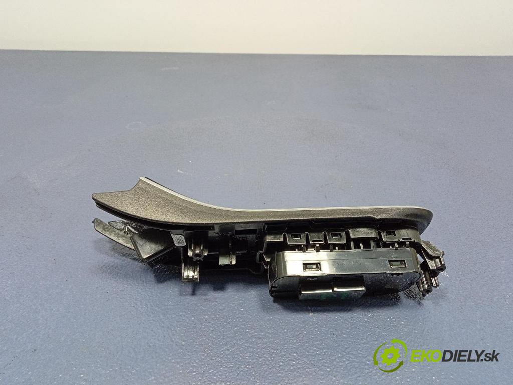 Mercedes S-Klasa 2022 prepínač Okná: A2239051810