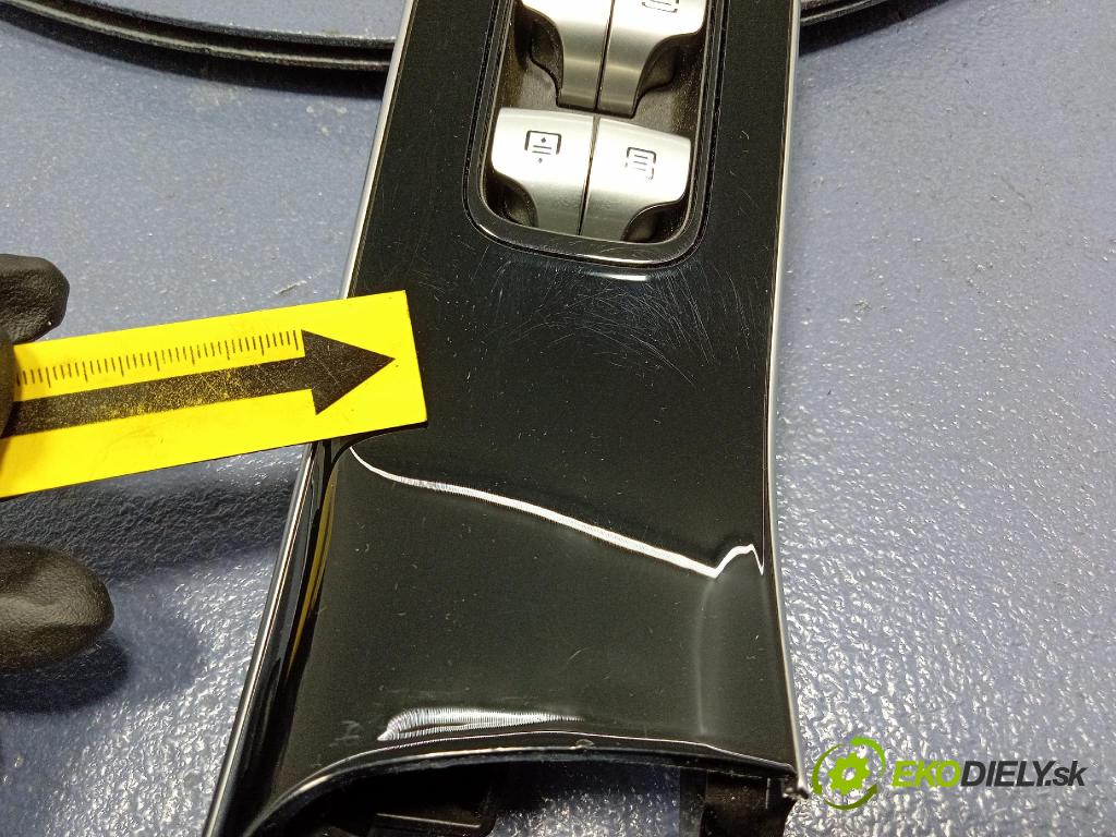 Mercedes S-Klasa 2022 prepínač Okná: A2239051810