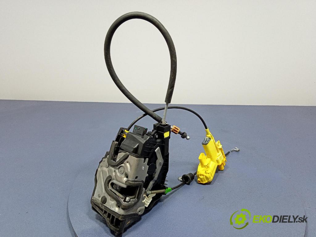 Mercedes S-Klasa 2022 zámek dveře Zad: v pravo: A0997301501