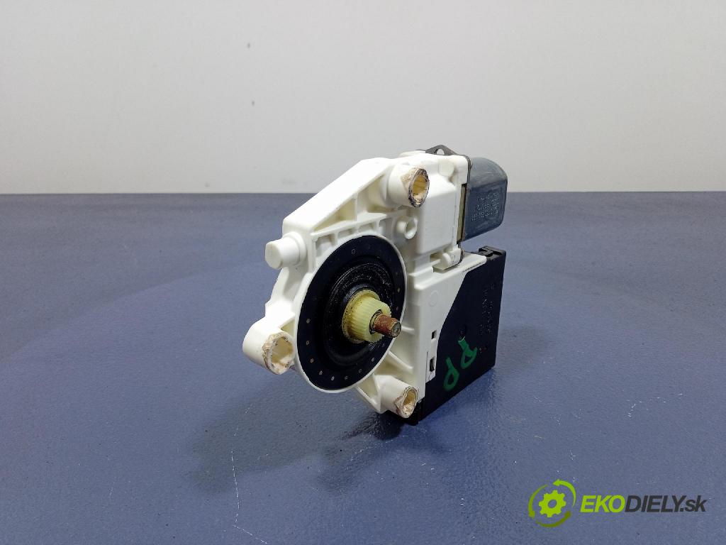 Vw Golf 2008 mechanizmus okna Okná: Predné v pravo: 5M1837402G