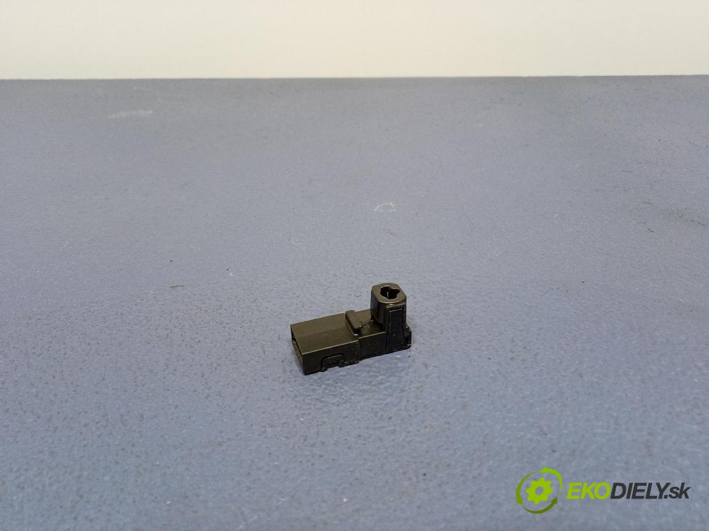 Mercedes S-Klasa 2022 Svietidlá: Vnútri: A0009007129