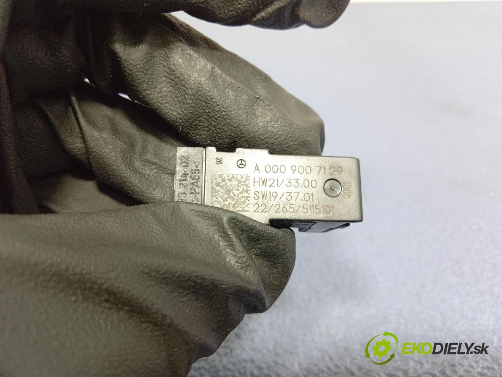 Mercedes S-Klasa 2022 Svietidlá: Vnútri: A0009007129