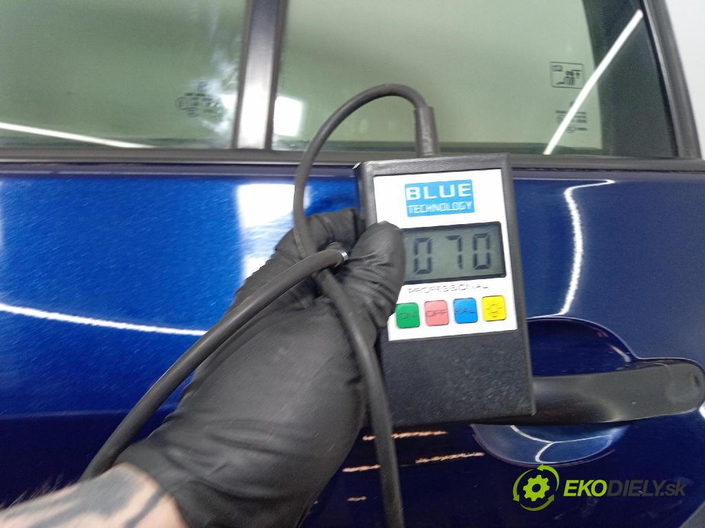 Vw Golf 2008 dvere zad Vľavo: