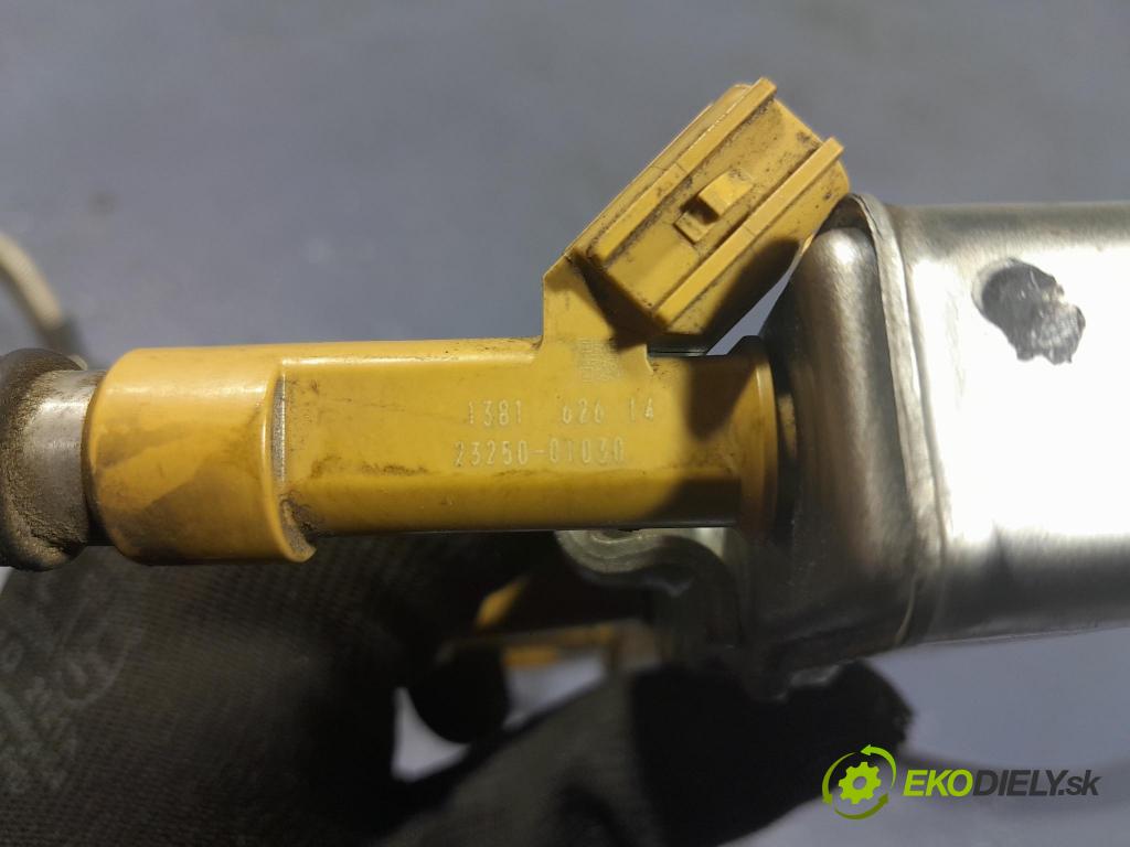 Toyota Auris 2017 lišta Dodávka: 