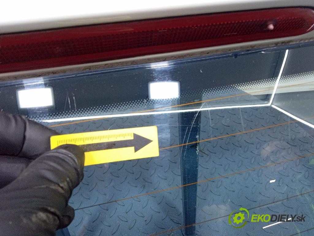 Vw Up! 2016 zadna dveře kufra: kufra: