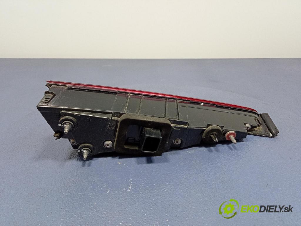 Mercedes S-Klasa 2022 svetlo / reflektor zad Prava: Vnútri: A2239063000