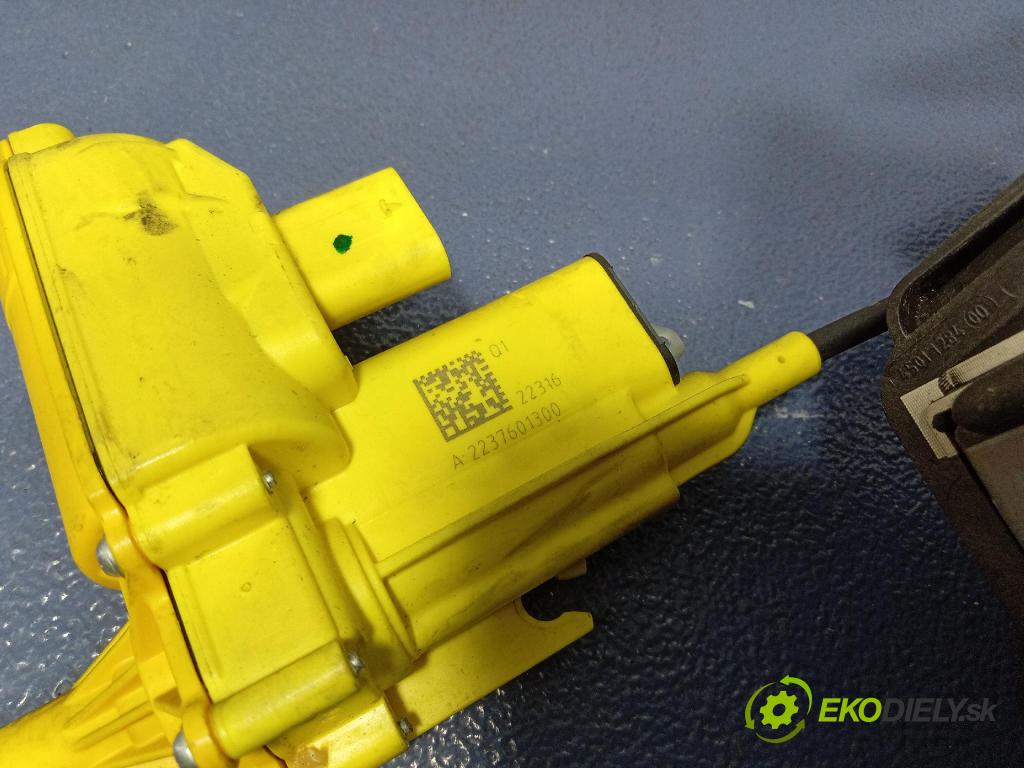 Mercedes S-Klasa 2022 zámok dvere Predné Vľavo: A0997209901