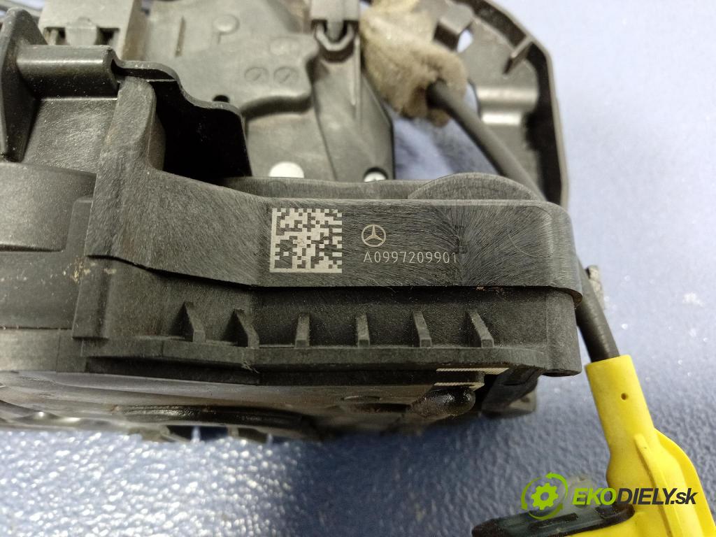 Mercedes S-Klasa 2022 zámok dvere Predné Vľavo: A0997209901