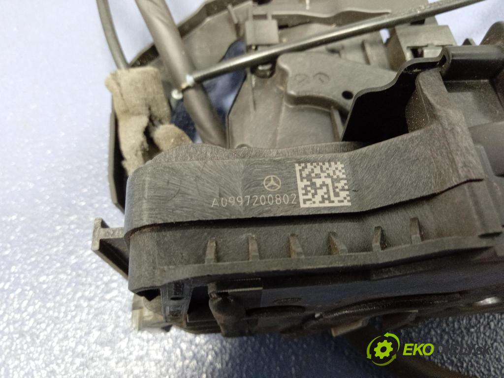 Mercedes S-Klasa 2022 zámok dvere Predné v pravo: A0997200802