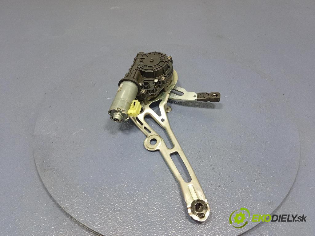 Mercedes S-Klasa 2022 zadna dveře kufra: kufra: A2238209901