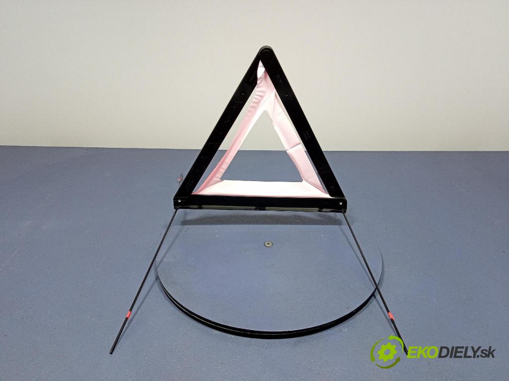 Mercedes S-Klasa 2022 Trojuholník: A0008901900