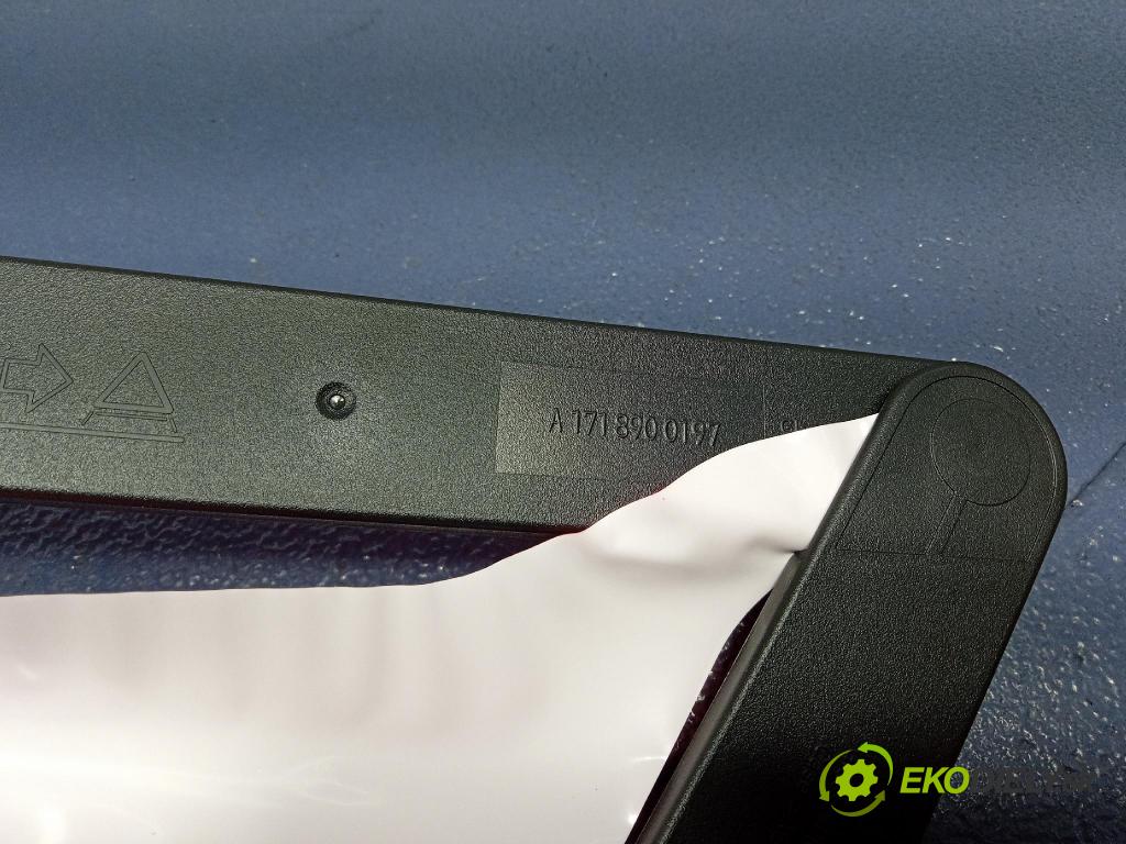 Mercedes S-Klasa 2022 Trojuholník: A0008901900