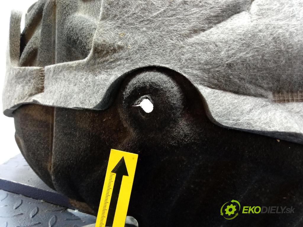 Mercedes S-Klasa 2022 Blatník: plastický: zad 