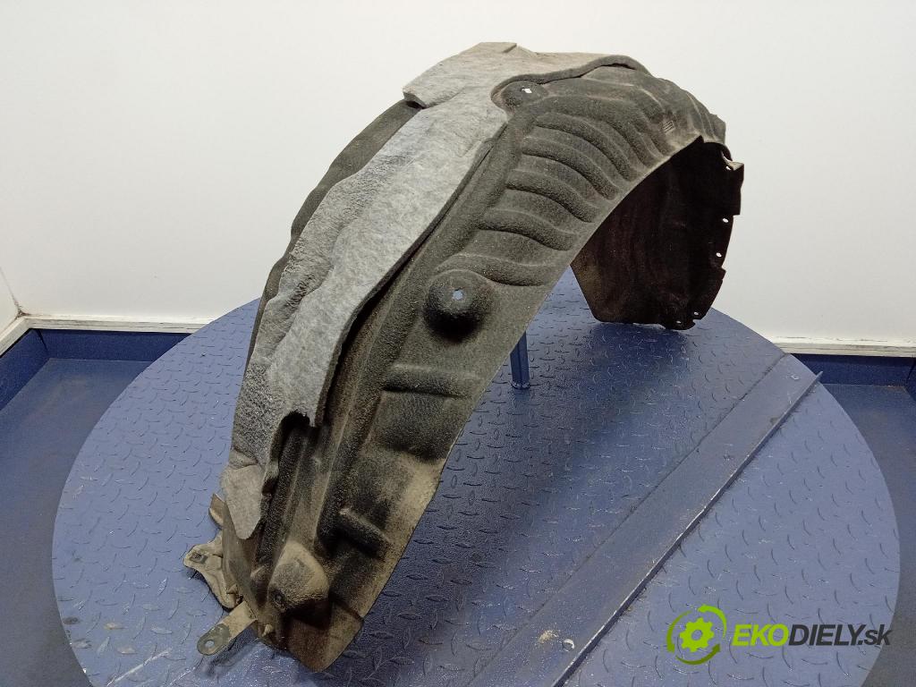 Mercedes S-Klasa 2022 Blatník: plastický: zad